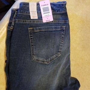 NWT TORRID BOYFRIEND VINTAGE INK XSHORT